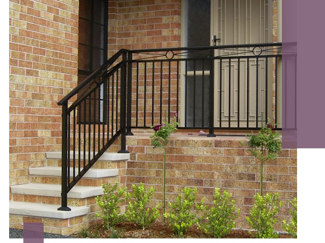 Уличные перила из металла под ключ в Воронеже