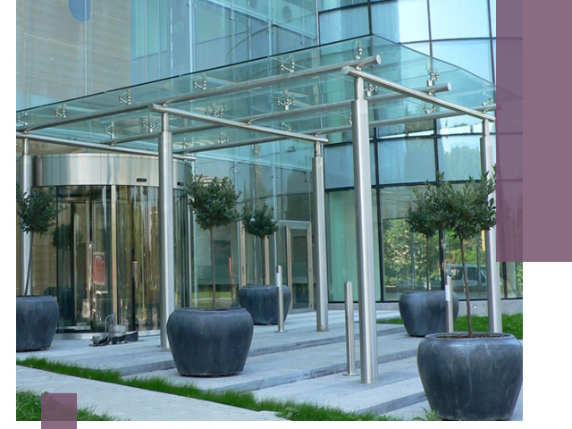 Навесы из стекла на заказ в Воронеже — монтаж и установка